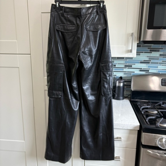 Aritzia Bridger Cargo Pant faux leather - Picture 6 of 8